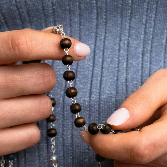 POPE FRANCIS - IN LEGNO BEADS ROSARIO - METAL